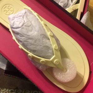 Studed Tory Burch Ivory Flip Flop 🩴